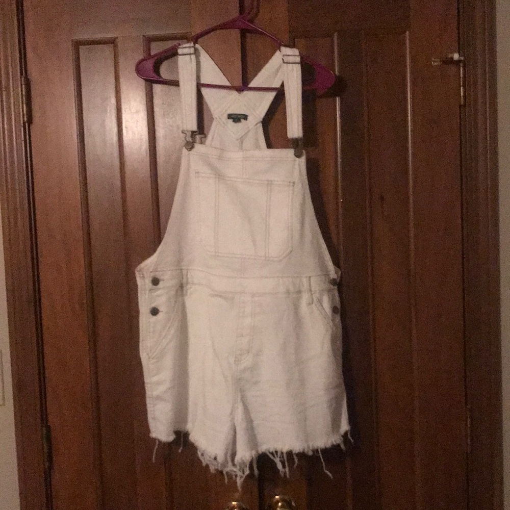 White overalls from wild fable !!! Worn once.